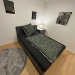 Konukevi Work & Sleep Am Waldesrand 3*